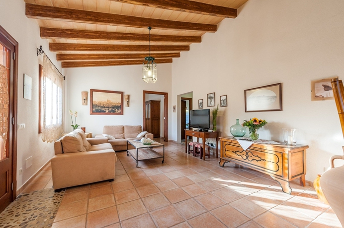 Imagen de la habitación del Villa VILLA ALCUDIOLA. Foto 8