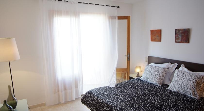 Imagen general del Villa Villa Alcanada. Foto 2