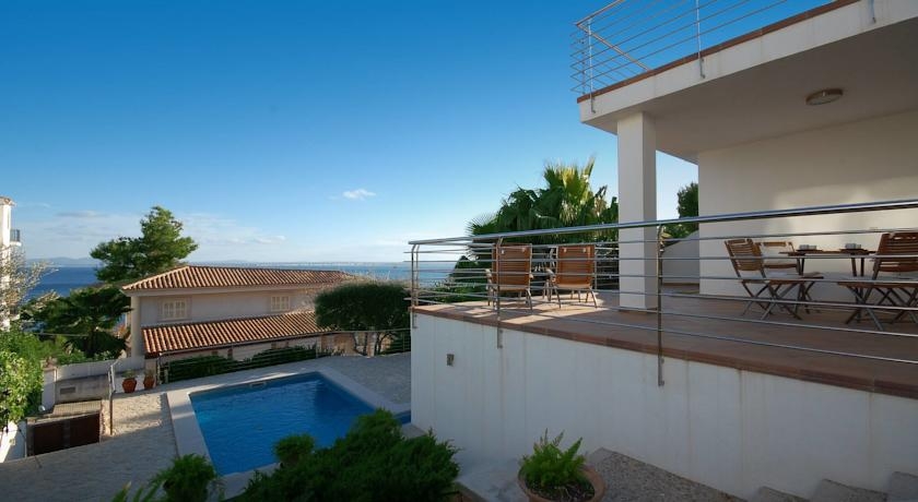 Imagen general del Villa Villa Alcanada. Foto 3