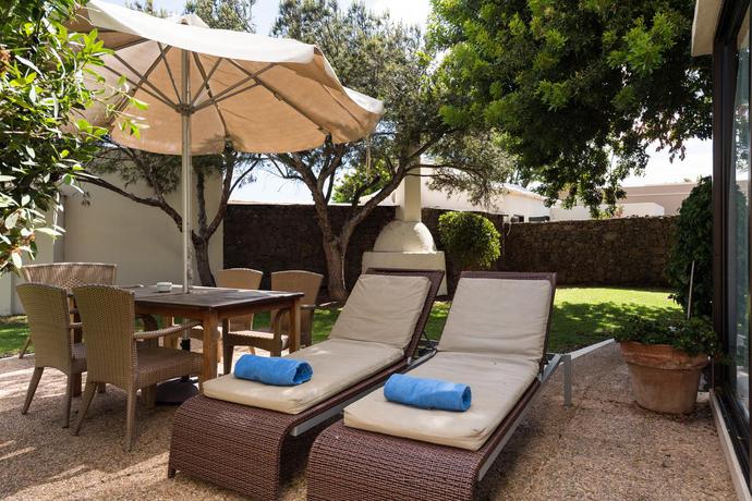 Imagen de los exteriores del Villa s Alondra. Foto 13