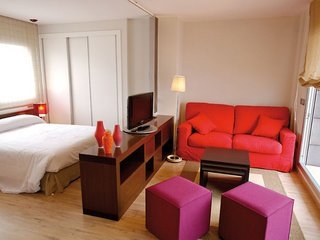 Imagen de la habitación del Viviendas Turísticas Vacacionales APARTAMENTOS PONT DE PEDRA. Foto 2