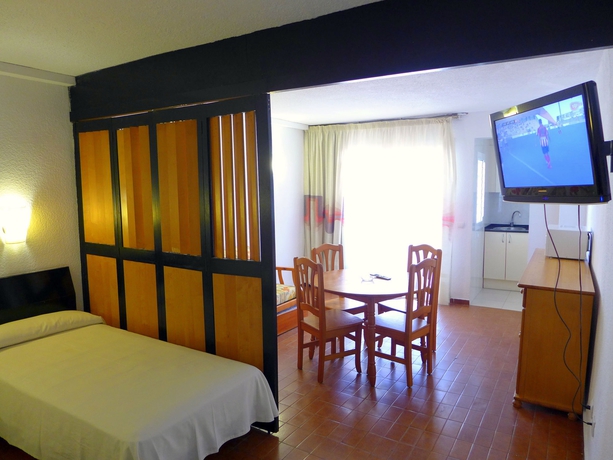 Imagen de la habitación del Viviendas Turísticas Vacacionales Alboran, Salou. Foto 3