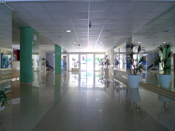 Imagen de los interiores del Viviendas Turísticas Vacacionales Alboran, Salou. Foto 12