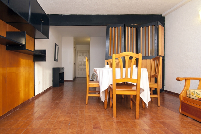 Imagen de los interiores del Viviendas Turísticas Vacacionales Alboran, Salou. Foto 13