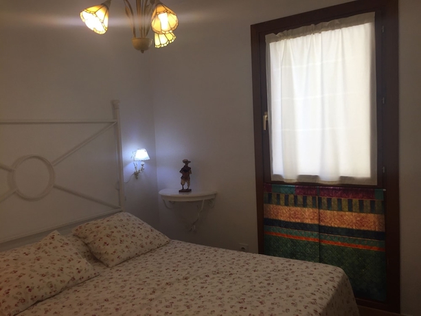 Imagen de la habitación del Viviendas Turísticas Vacacionales Altur 5 Jaca. Foto 9