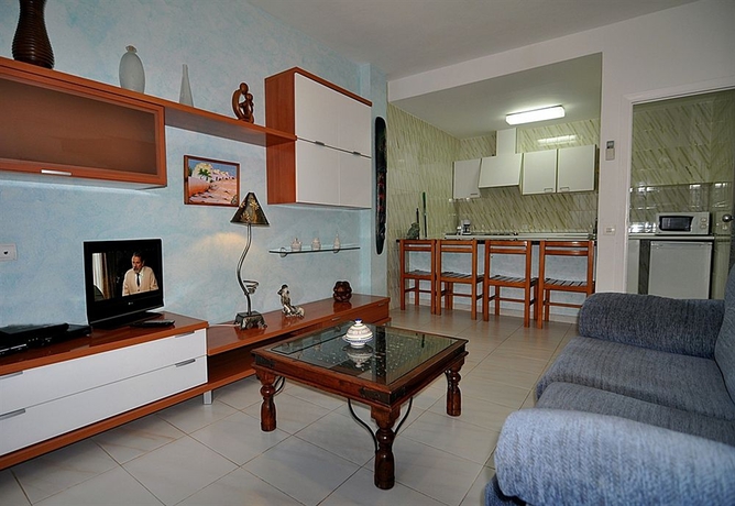 Imagen de los interiores del Viviendas Turísticas Vacacionales Apartamentos Cel Blau. Foto 7