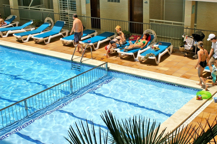 Imagen de la piscina del Viviendas Turísticas Vacacionales Apartamentos Costa D'or. Foto 14