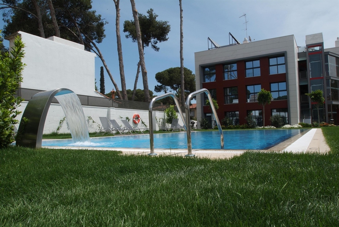 Imagen de la piscina del Viviendas Turísticas Vacacionales Apartamentos Turísticos Royal Marina Gardens. Foto 15