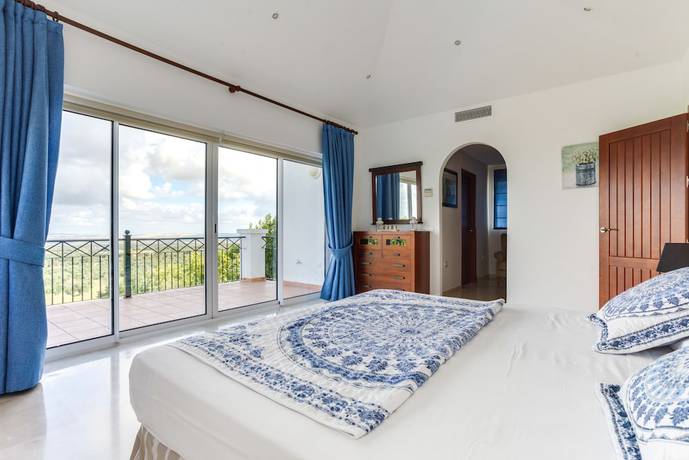 Imagen de la habitación del Viviendas Turísticas Vacacionales Arcos Gardens Sol Rent Golf. Foto 5