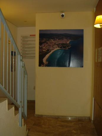 Imagen de los interiores del Viviendas Turísticas Vacacionales Blanco y Negro, Lloret de Mar. Foto 16
