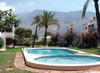 Imagen de la piscina del Viviendas Turísticas Vacacionales Bungalows Azahar. Foto 6