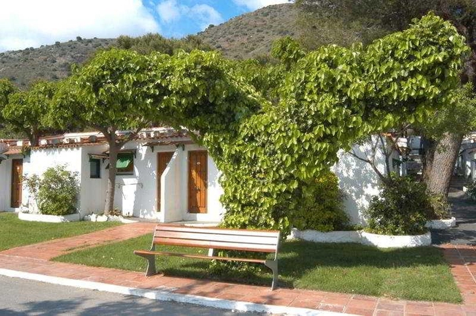 Imagen general del Viviendas Turísticas Vacacionales Cala Montjoi. Foto 2