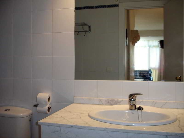 Imagen general del Viviendas Turísticas Vacacionales Candanchu: Edificios Leyre, Riglos y varios. Foto 3