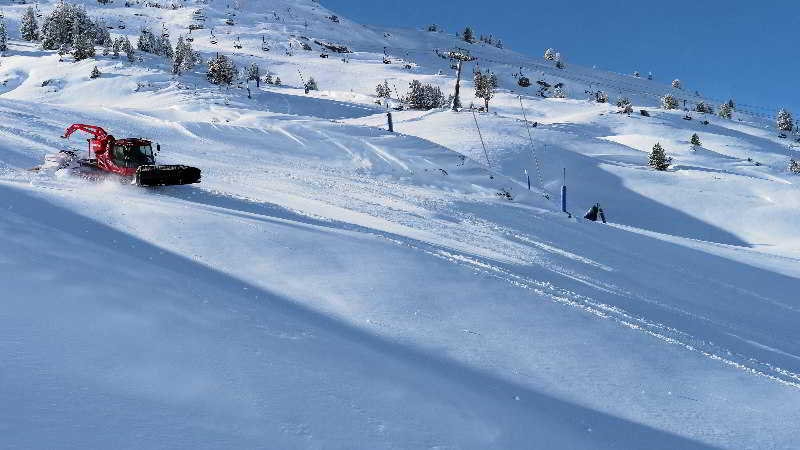 Imagen general del Viviendas Turísticas Vacacionales Candanchu: Edificios Leyre, Riglos y varios. Foto 4