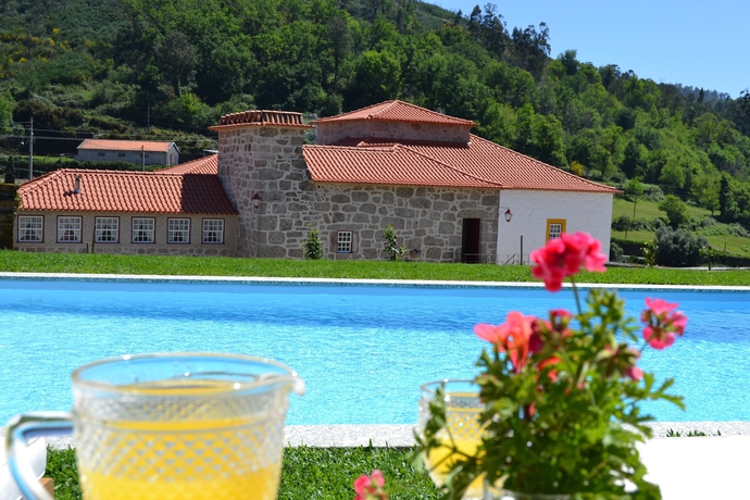 Imagen de la piscina del Viviendas Turísticas Vacacionales Casa Da Portela De Sampriz. Foto 19