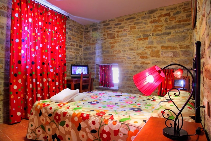 Imagen de la habitación del Viviendas Turísticas Vacacionales Casa Pirineo, Ainsa. Foto 9