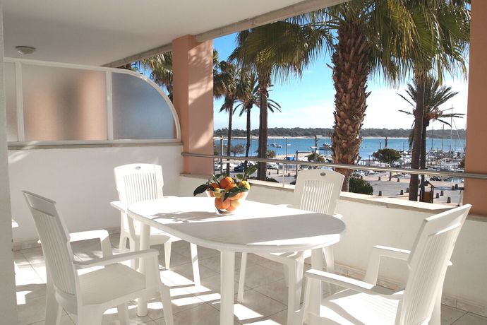 Imagen de los exteriores del Viviendas Turísticas Vacacionales Edificio Puerto. Foto 16