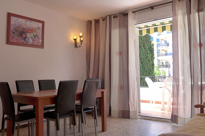 Imagen general del Viviendas Turísticas Vacacionales Felix, Salou. Foto 11