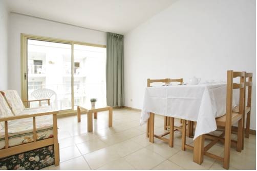 Imagen general del Viviendas Turísticas Vacacionales Inmobooking Pins Ii, Climatizado, 120m De La Playa. Foto 6