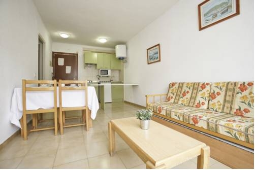 Imagen general del Viviendas Turísticas Vacacionales Inmobooking Pins Ii, Climatizado, 120m De La Playa. Foto 7