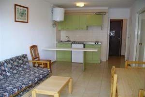 Imagen de la habitación del Viviendas Turísticas Vacacionales Inmobooking Pins Ii, Climatizado, 120m De La Playa. Foto 13