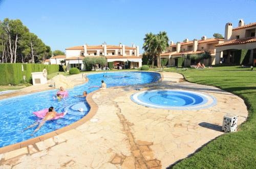 Imagen general del Viviendas Turísticas Vacacionales Las Brisas Village. Foto 6