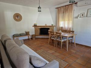Imagen de la habitación del Viviendas Turísticas Vacacionales Las Casas de Las Flores. Foto 6