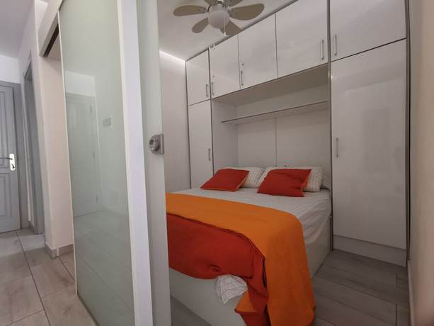 Imagen de la habitación del Viviendas Turísticas Vacacionales Las Vistas TRG Tenerife Royal Gardens. Foto 7