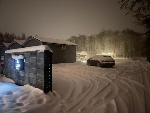 Imagen de los interiores del Viviendas Turísticas Vacacionales Lumi Resort Domki letniskowe z podgrzewanym basenem. Foto 9