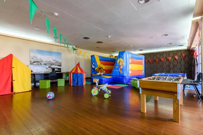 Imagen de los interiores del Viviendas Turísticas Vacacionales Luna Chalets Da Montanha. Foto 11