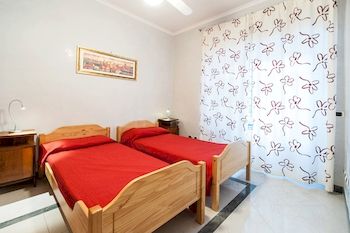 Imagen de la habitación del Viviendas Turísticas Vacacionales Mons Aureus Resort. Foto 2