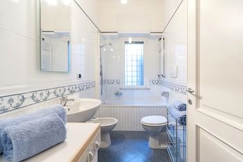 Imagen de la habitación del Viviendas Turísticas Vacacionales Mons Aureus Resort. Foto 8