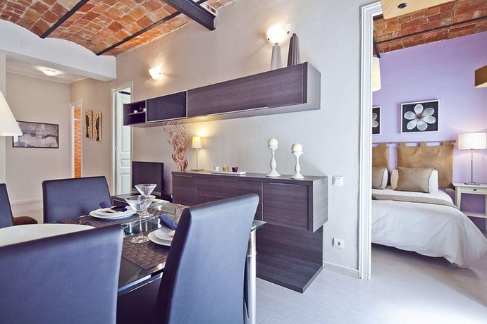 Imagen general del Viviendas Turísticas Vacacionales Montserrat, Gracia. Foto 2