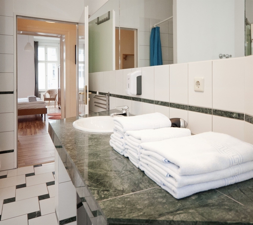 Imagen de la habitación del Viviendas Turísticas Vacacionales Old Town Apartments Schönhauser Allee Berlin. Foto 9