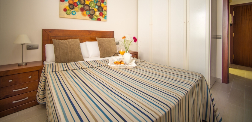 Imagen de la habitación del Viviendas Turísticas Vacacionales Ona Jardines Paraisol. Foto 4