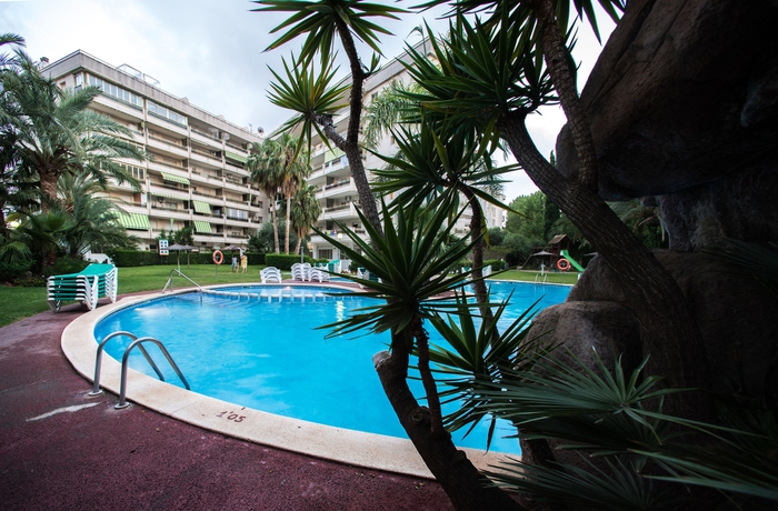 Imagen de la piscina del Viviendas Turísticas Vacacionales Ona Jardines Paraisol. Foto 16
