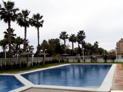Imagen de la piscina del Viviendas Turísticas Vacacionales Oropesa Ciudad de Vacaciones 3000. Foto 19