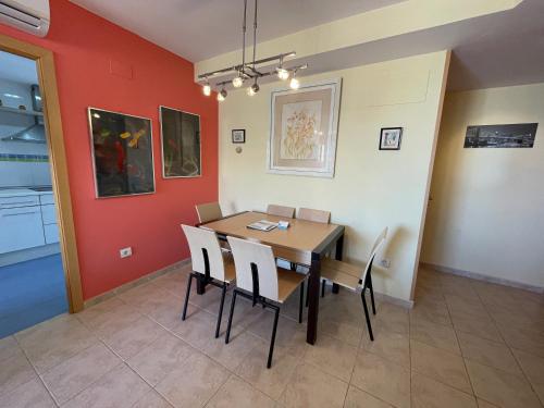 Imagen de la habitación del Viviendas Turísticas Vacacionales Oropesa Ciudad de Vacaciones 3000. Foto 14