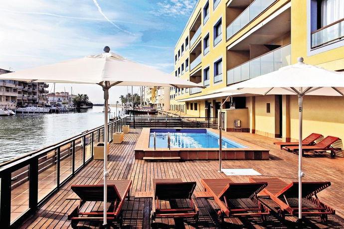 Imagen general del Viviendas Turísticas Vacacionales Pierre and Vacances Empuriabrava Marina. Foto 5