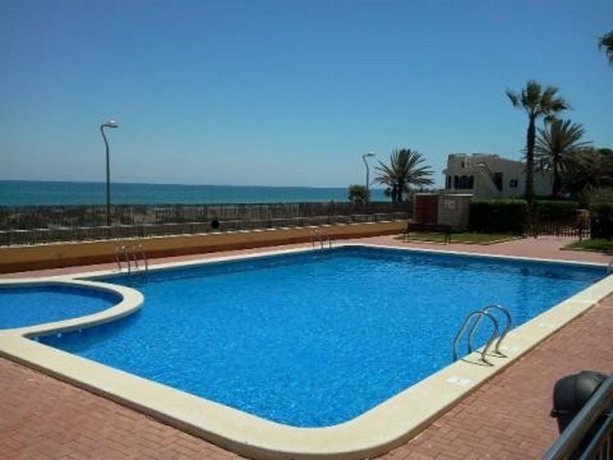 Imagen general del Viviendas Turísticas Vacacionales Playa Principe. Foto 5