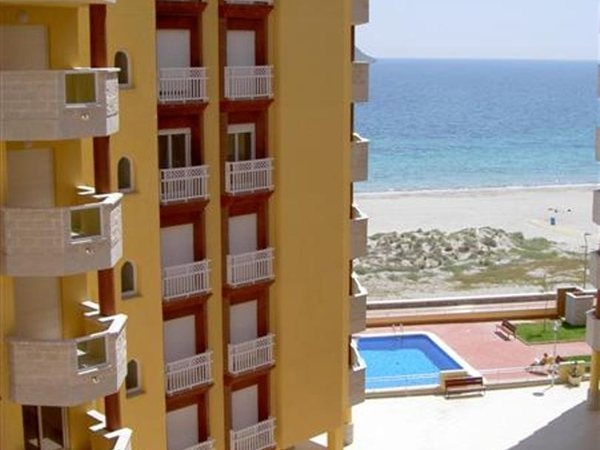 Imagen general del Viviendas Turísticas Vacacionales Playa Principe. Foto 6