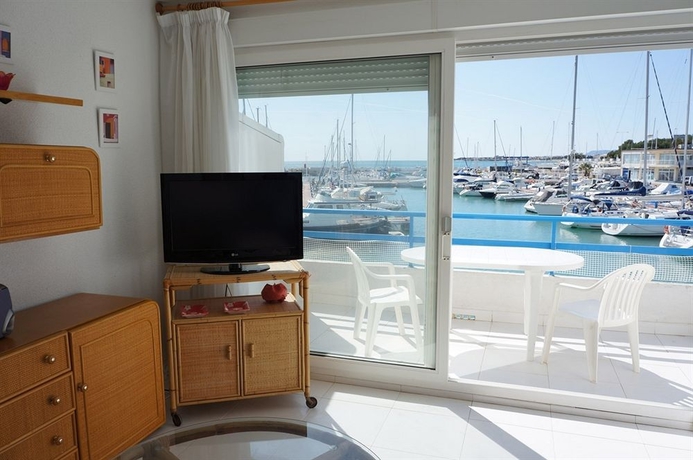 Imagen de los interiores del Viviendas Turísticas Vacacionales Poblado Marinero 3000. Foto 13