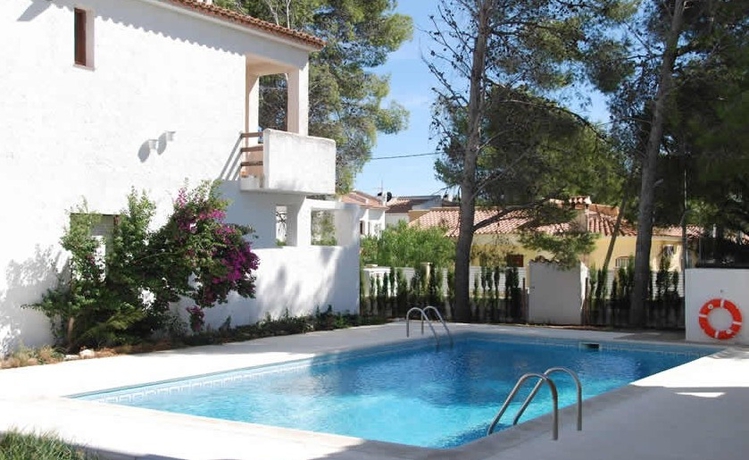 Imagen de la piscina del Viviendas Turísticas Vacacionales Rentalmar El Pinar Adosados. Foto 14