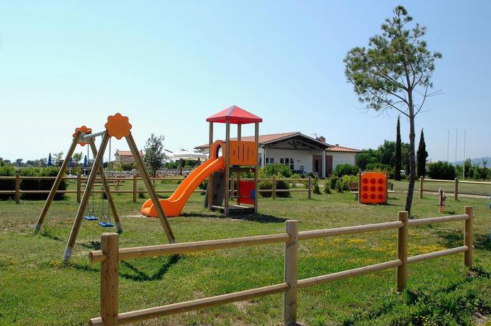 Imagen de los exteriores del Viviendas Turísticas Vacacionales Residenza Principina Rta. Foto 13