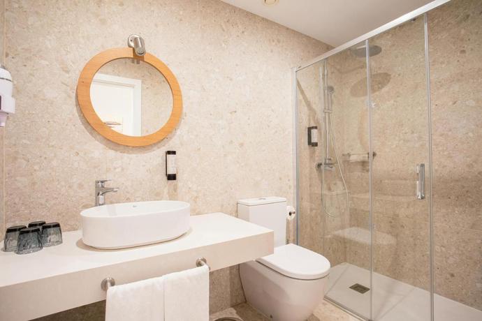 Imagen de la habitación del Viviendas Turísticas Vacacionales Resort Cordial Santa Águeda & Perchel Beach Club. Foto 4