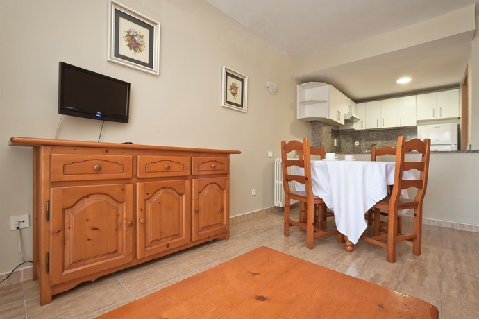 Imagen de los interiores del Viviendas Turísticas Vacacionales Royal Apartamentos Rentalmar. Foto 7