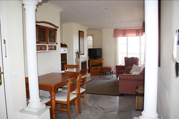 Imagen de la habitación del Viviendas Turísticas Vacacionales Señorío de Aloha. Foto 2