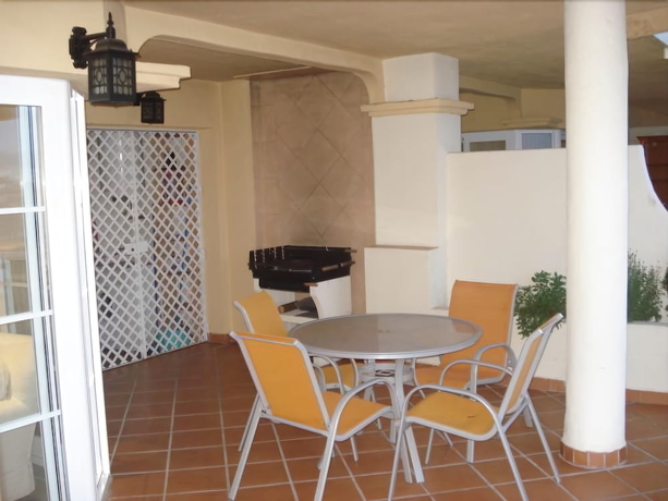 Imagen de la habitación del Viviendas Turísticas Vacacionales Señorío de Aloha. Foto 15