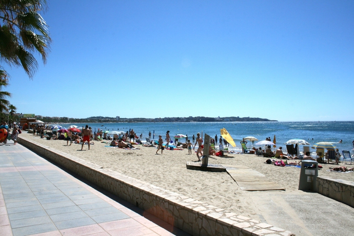 Imagen de los exteriores del Viviendas Turísticas Vacacionales Sol de España. Foto 7