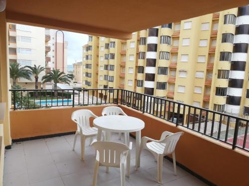 Imagen general del Viviendas Turísticas Vacacionales Tamaris Playa Solo Familias Serviplaya. Foto 1